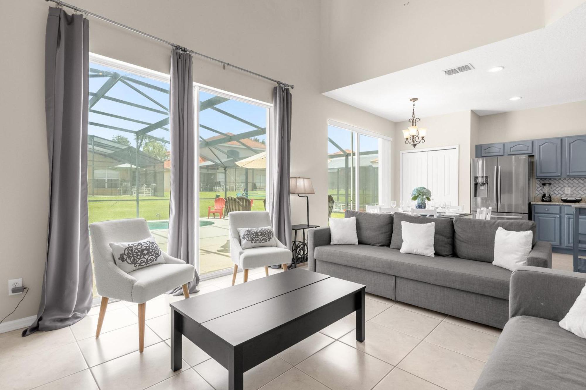Large Spacious Home W Private Pool & Hot Tub ダベンポート エクステリア 写真